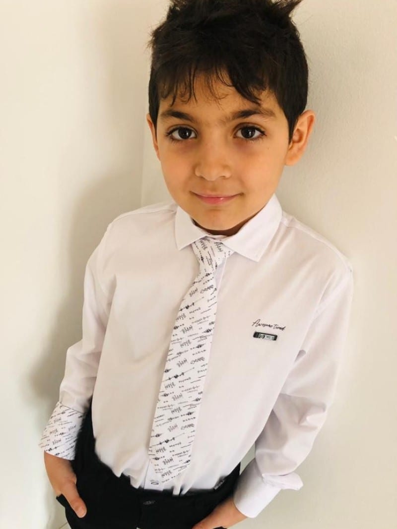 Boys' shirt with a tie