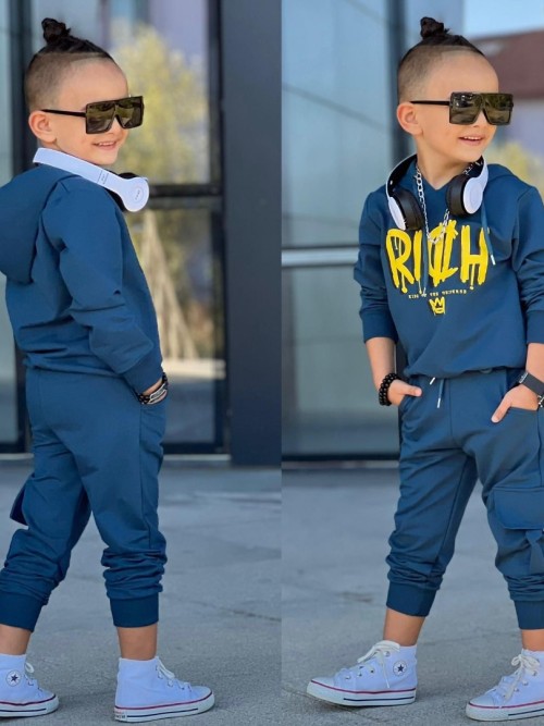 Two-piece boys' set with a hood